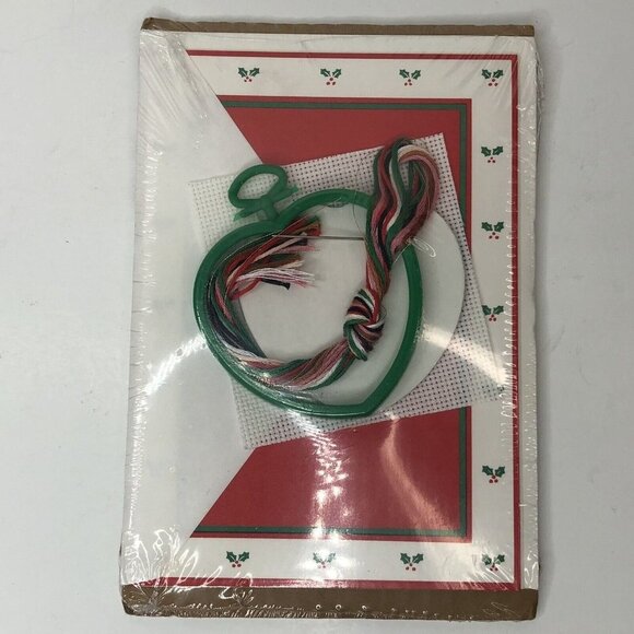 The New Berlin Counted Cross Stitch Greeting Card Kit 'Peace On Earth' Ornament - Picture 7 of 9